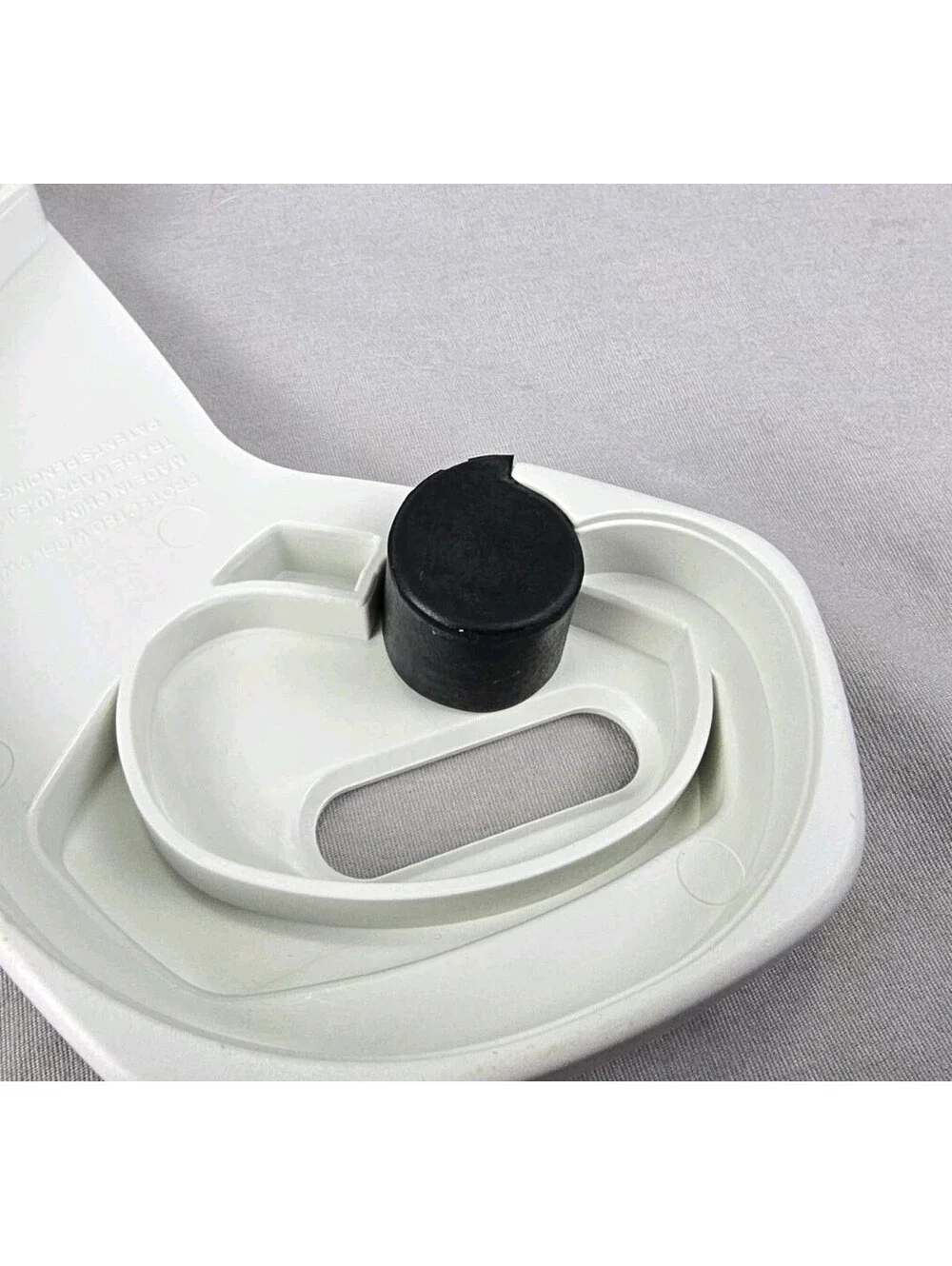 Vintage Safety Jar Opener Jar Lid Bottle Easy Open Kitchen Tool Patented White